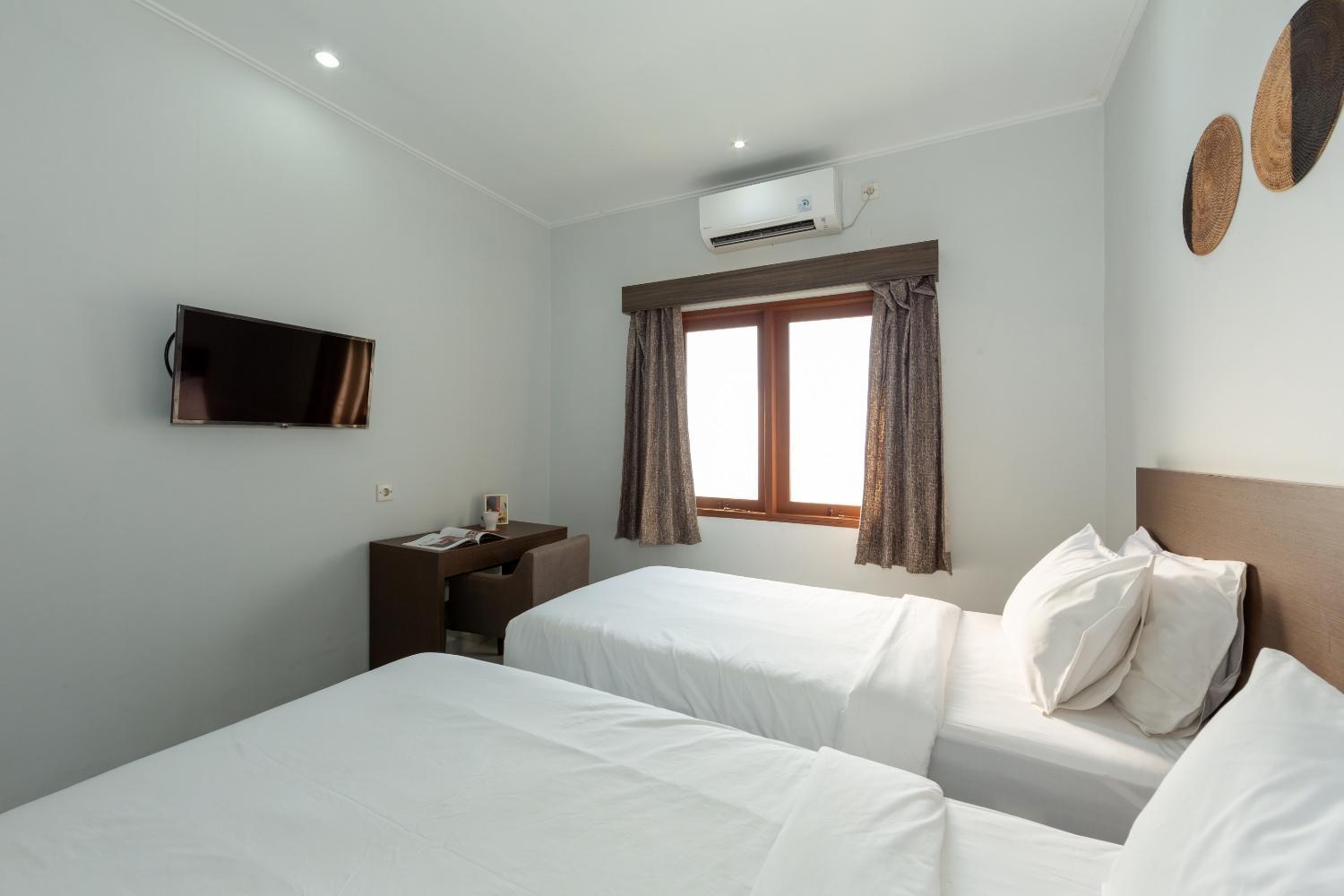 Cove Matahari Guesthouse Sunset Legian  Exterior photo