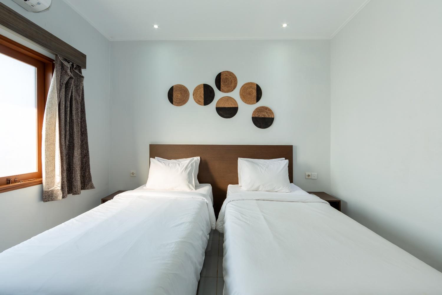 Cove Matahari Guesthouse Sunset Legian  Exterior photo